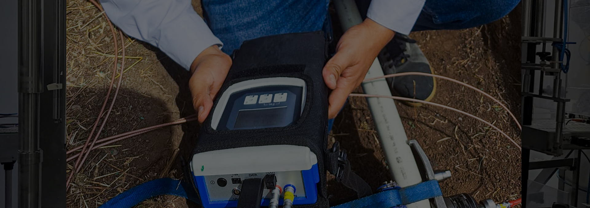 Ingeniero de GPI realizando mediciones de campo con equipo especializado
